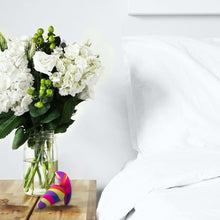 Load image into Gallery viewer, Avant Free Spirit Scarlet
