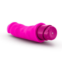 Load image into Gallery viewer, Luxe Marco Pink Vibrator

