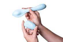 Load image into Gallery viewer, Harmonie Teal Bendable Dual Vibrator W/ Remote Control
