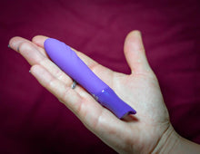 Load image into Gallery viewer, Margo Maia Rechargeable Silicone Bullet
