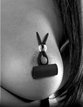 Load image into Gallery viewer, Fetish Fantasy Limited Edition Vibrating Silicone Nipp
