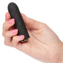 Load image into Gallery viewer, Raven Quilted Seducer
