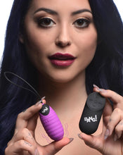 Load image into Gallery viewer, Bang! Swirl Silicone Egg Purple
